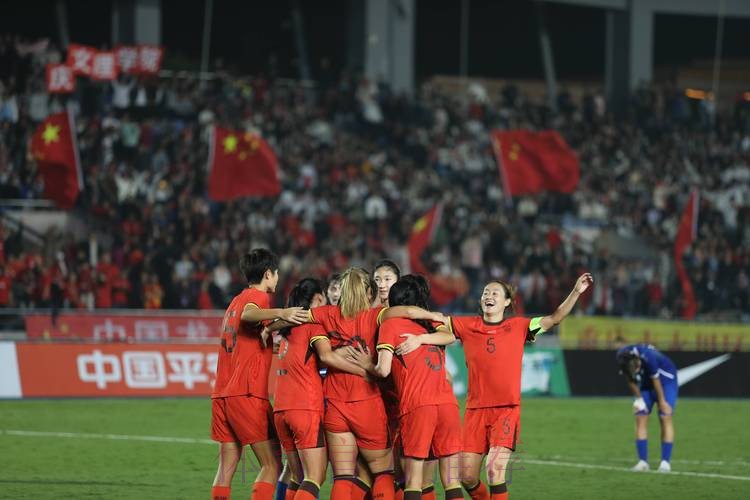 玫瑰再绽放 | 跻身十六强 中国女足全力前进! 玫瑰再绽放 | 跻身十六强 中国女足全力前进!